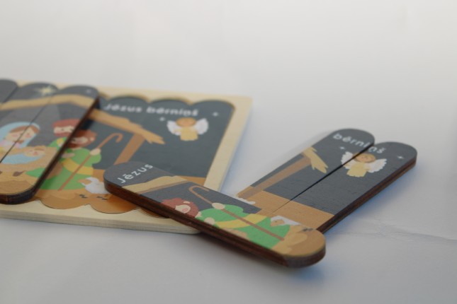 Jēzus bērniņš – divpusēja koka puzle (8 gab.)